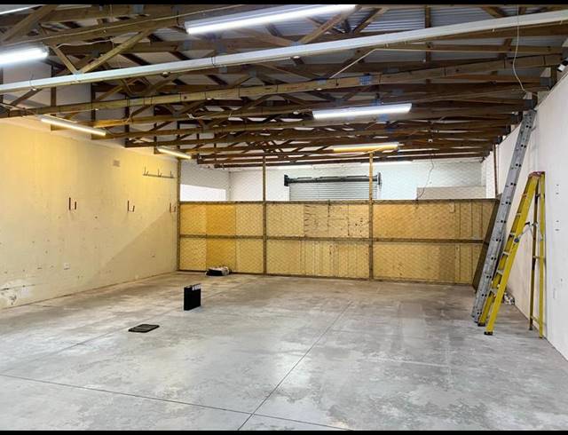 BUSINESS PROPERTY TO RENT IN WALMER